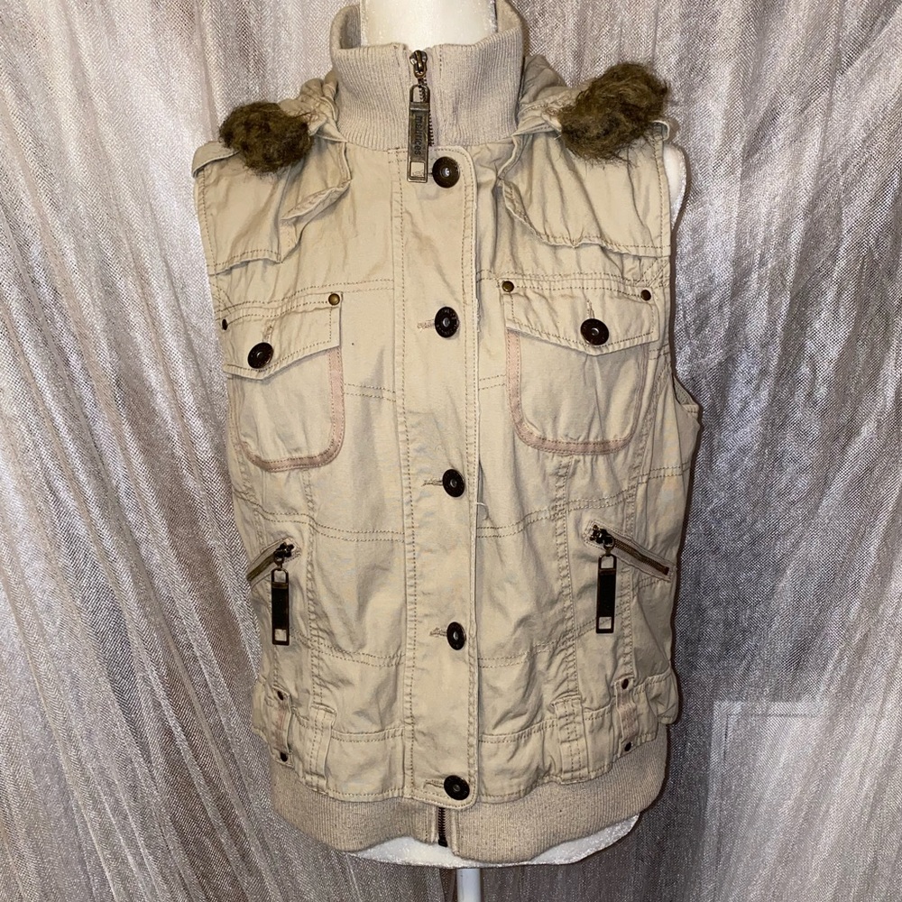 Maurices Khaki vest
